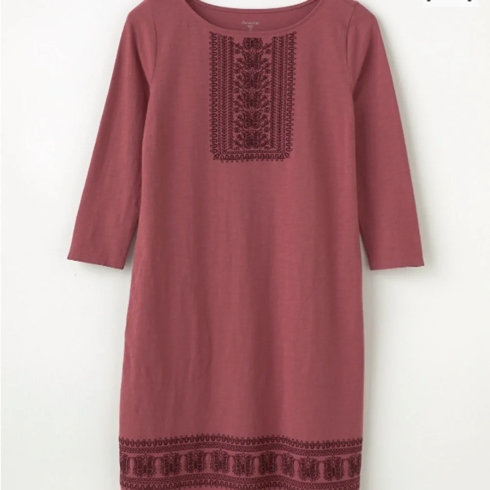 Garnet Hill Women’s Embroidered Boatneck Knit Shift Dress Sz M Boho Scandi Girl - Picture 2 of 15